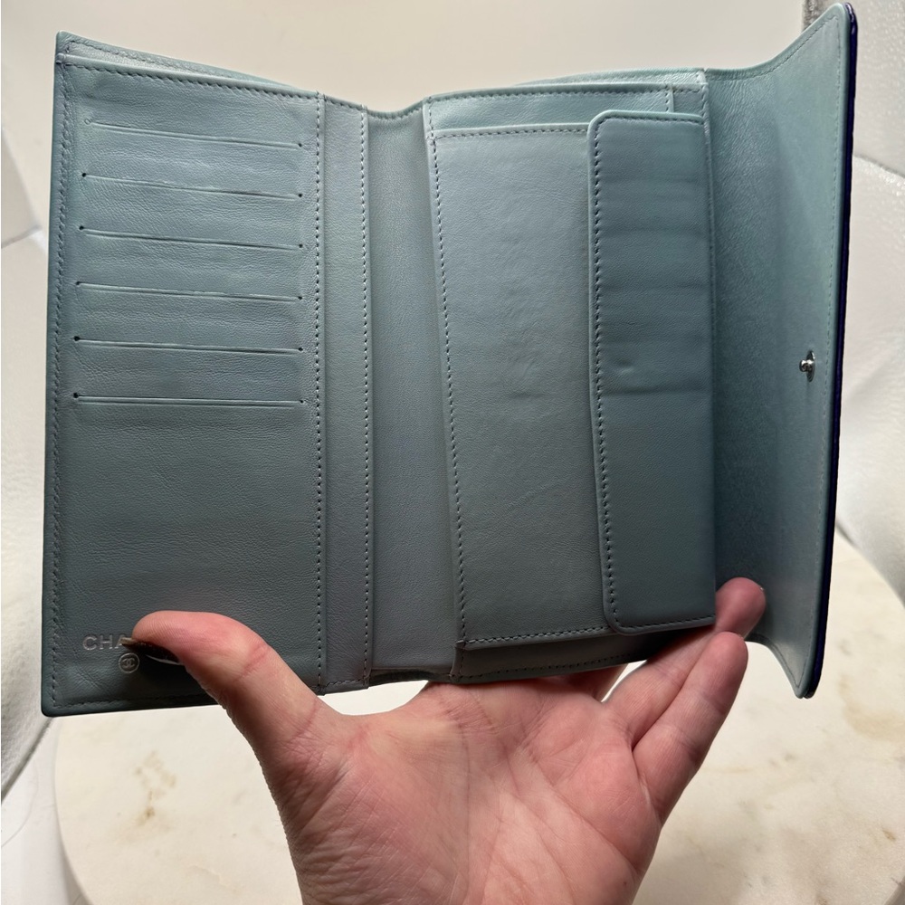 🎁 CHANEL Authentic Midnight Blue Leather Wallet - GIFTS with PURCHASE 🎁 - Picture 5 of 9